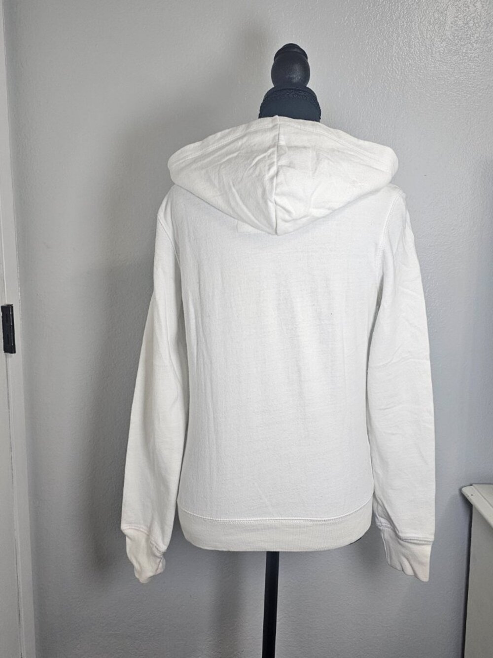 Aeropostale White Pullover Hoodie Sweatshirt with Pocket - Size Medium - Picture 3 of 6